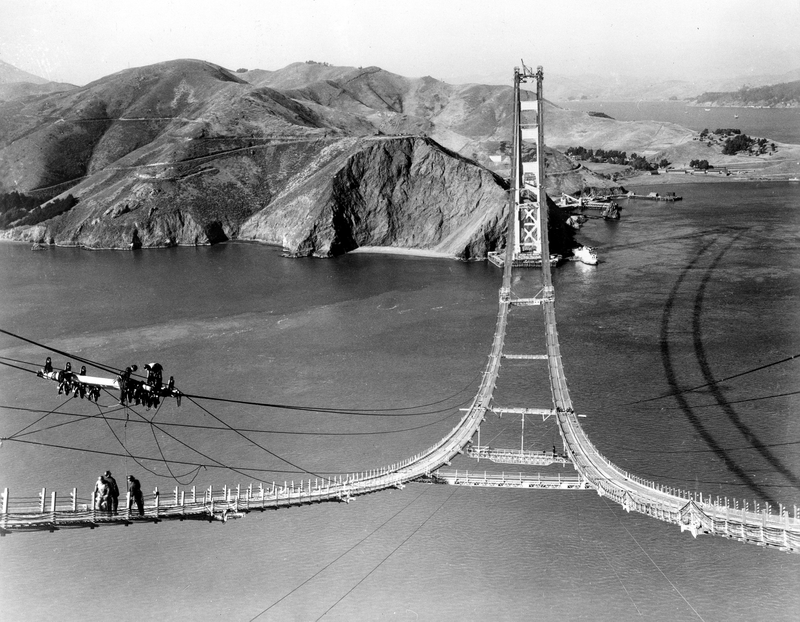 Illustration for article titled Tardaron cuatro años en construir el Golden Gate, y estas imágenes explican perfectamente la razón